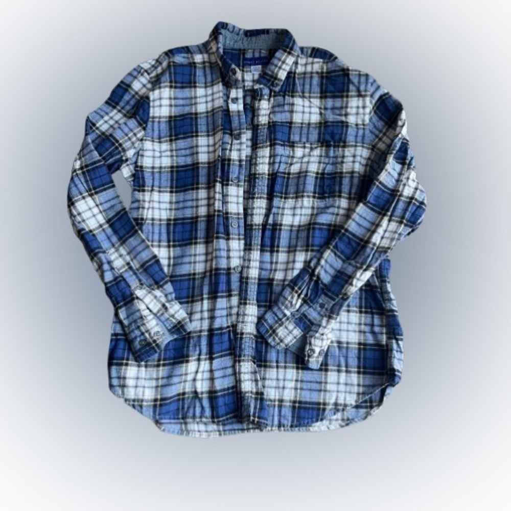 Men’s Simply Styled Casual Button Down Shirt- Size Large